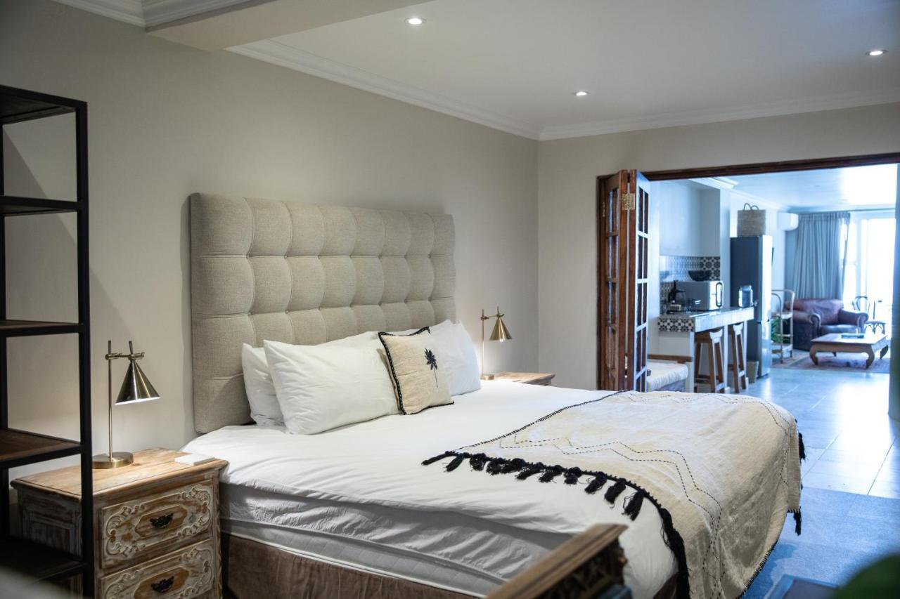 Sea Castle Hotel Camps Bay Cape Town Exterior photo