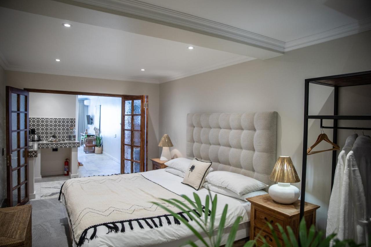 Sea Castle Hotel Camps Bay Cape Town Exterior photo